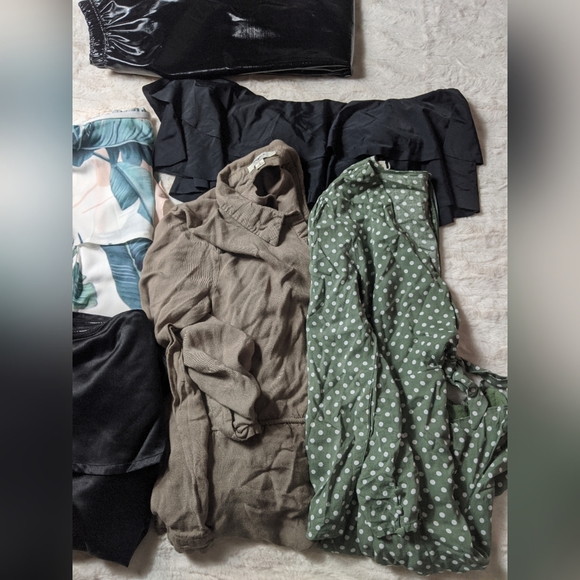 Not So Mystery Sz Small Lot 7 Items - Picture 3 of 3